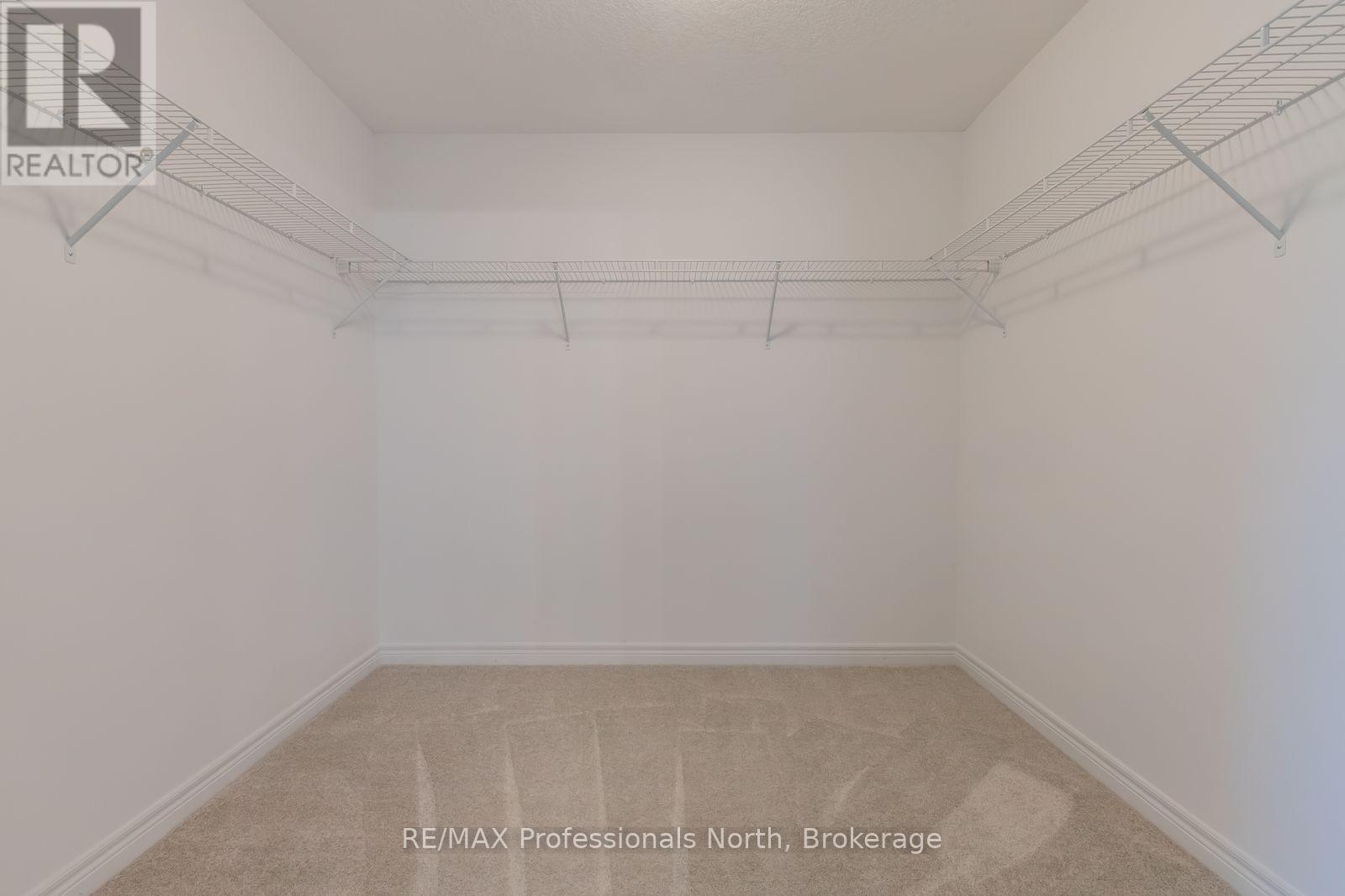 75 Eaglecrest Avenue Property Photo 29