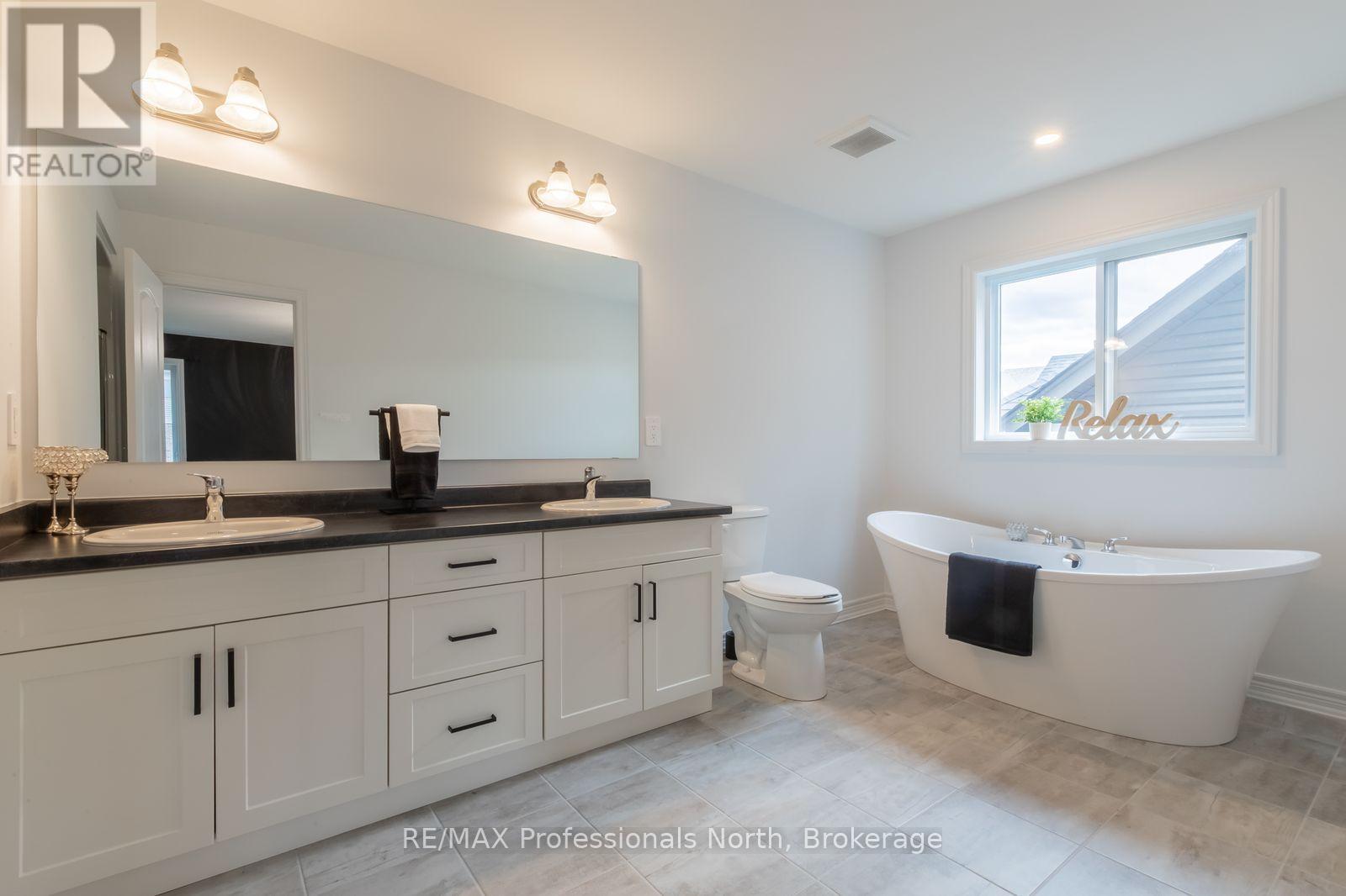 75 Eaglecrest Avenue Property Photo 30