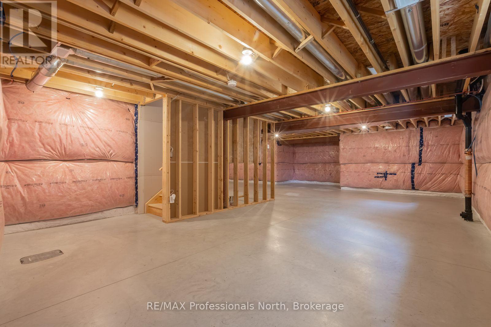 75 Eaglecrest Avenue Property Photo 33