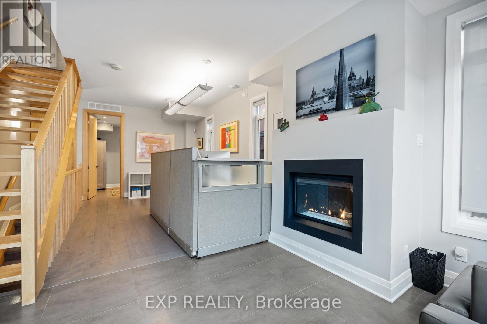 360 Ravenhill Avenue E Property Photo 7