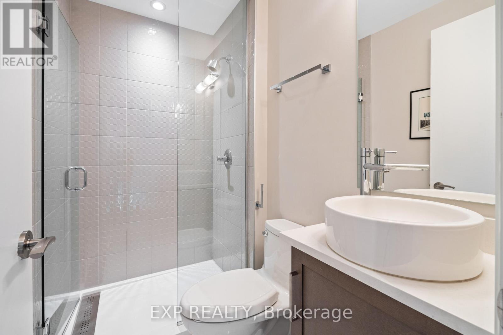 360 Ravenhill Avenue E Property Photo 22