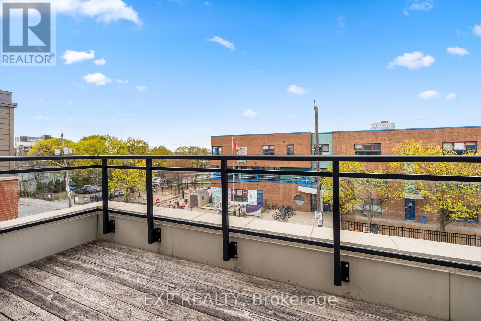 360 Ravenhill Avenue E Property Photo 29