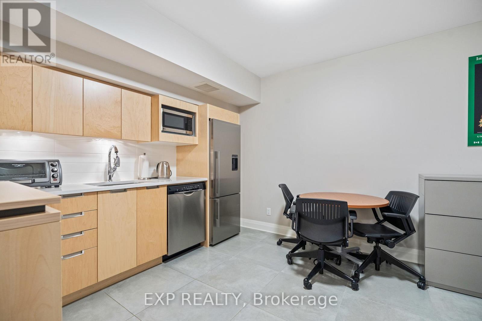 360 Ravenhill Avenue E Property Photo 32