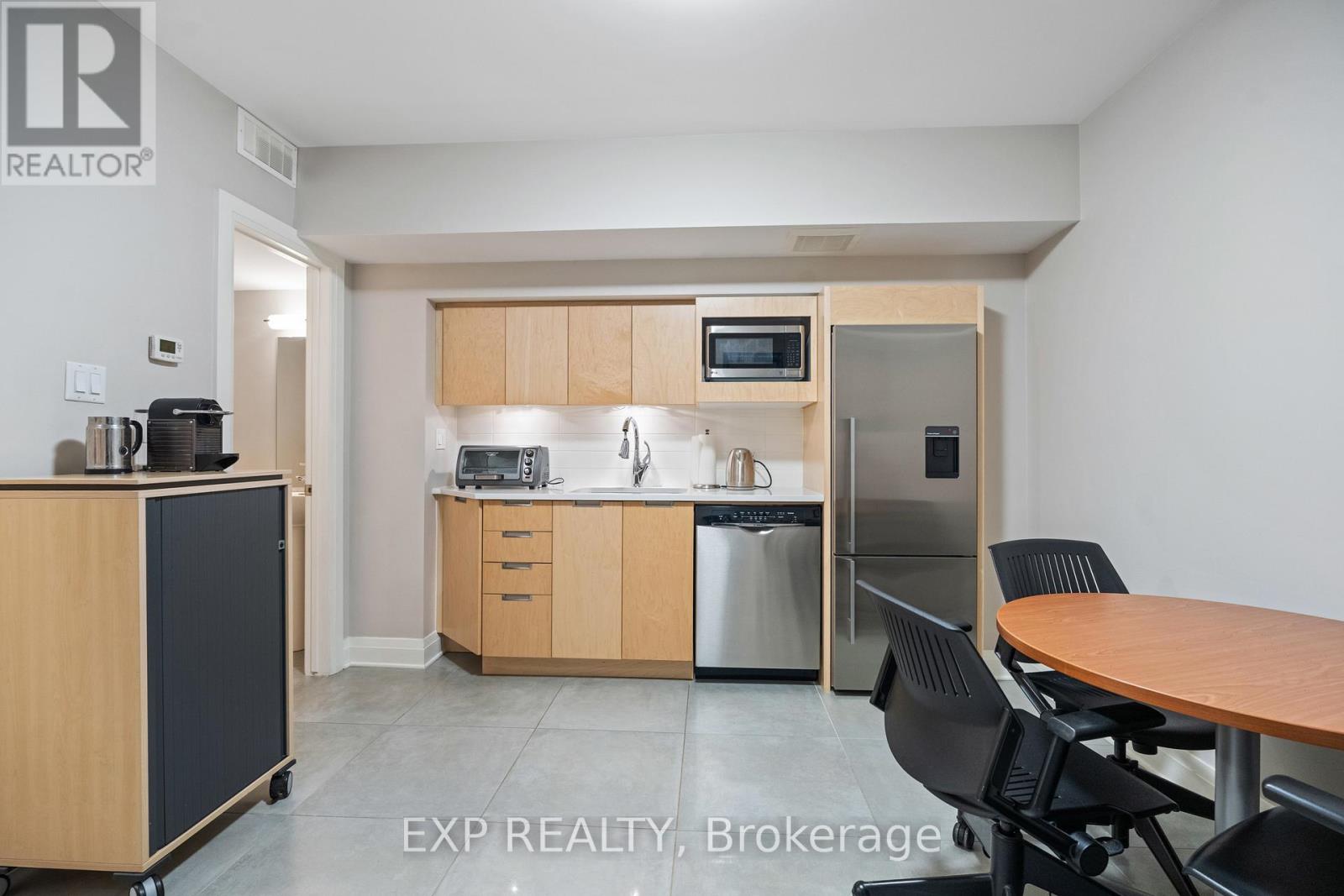 360 Ravenhill Avenue E Property Photo 33