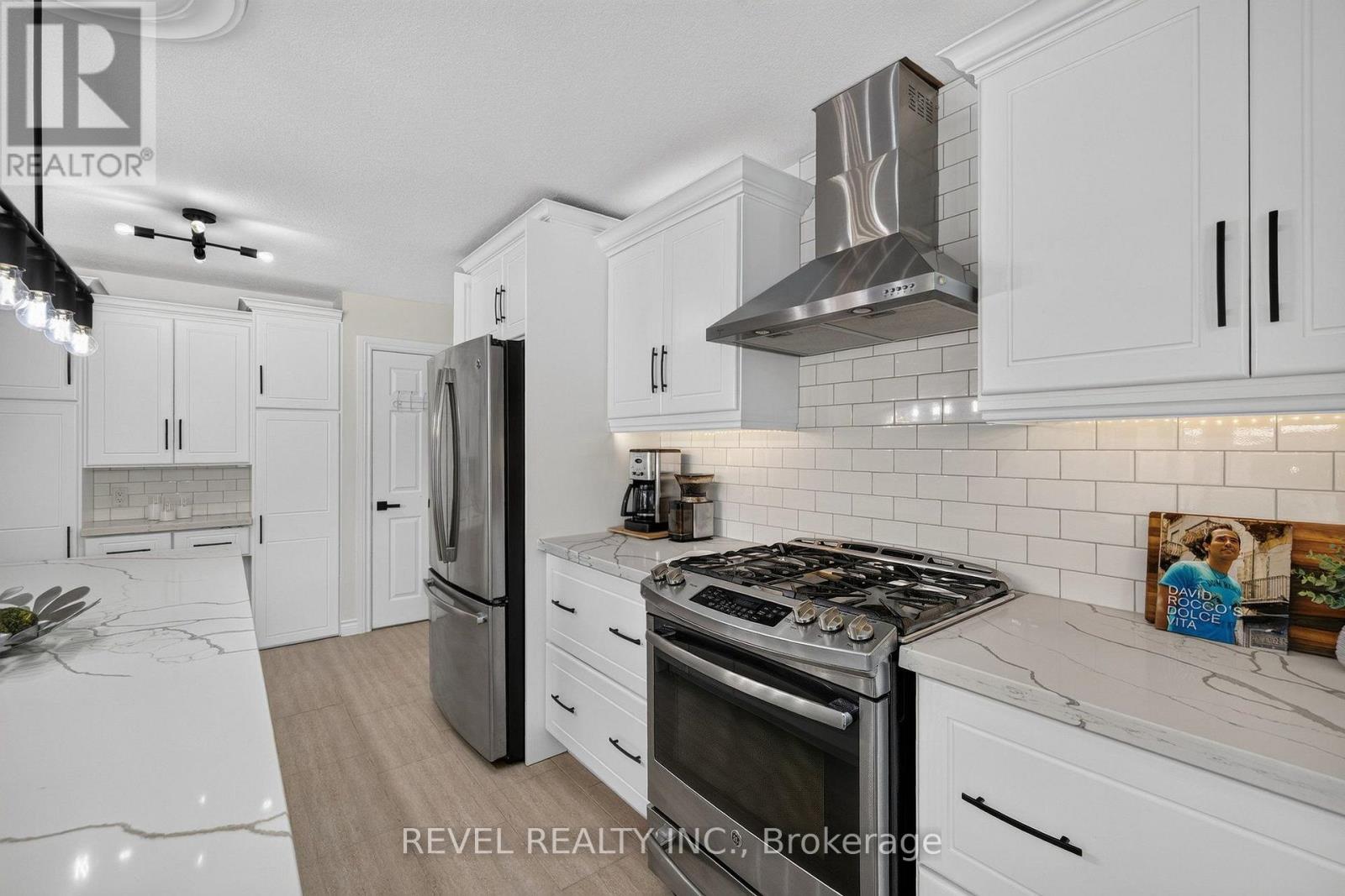 1036 Shellard Side Road Property Photo 12