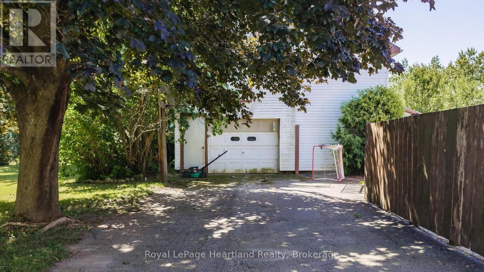 109 Goderich Street Property Photo 47