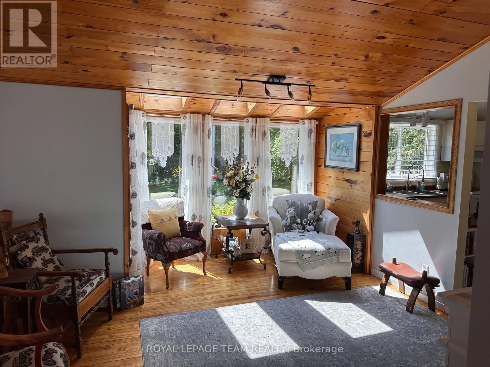 1663 Christina Crescent Property Photo 14