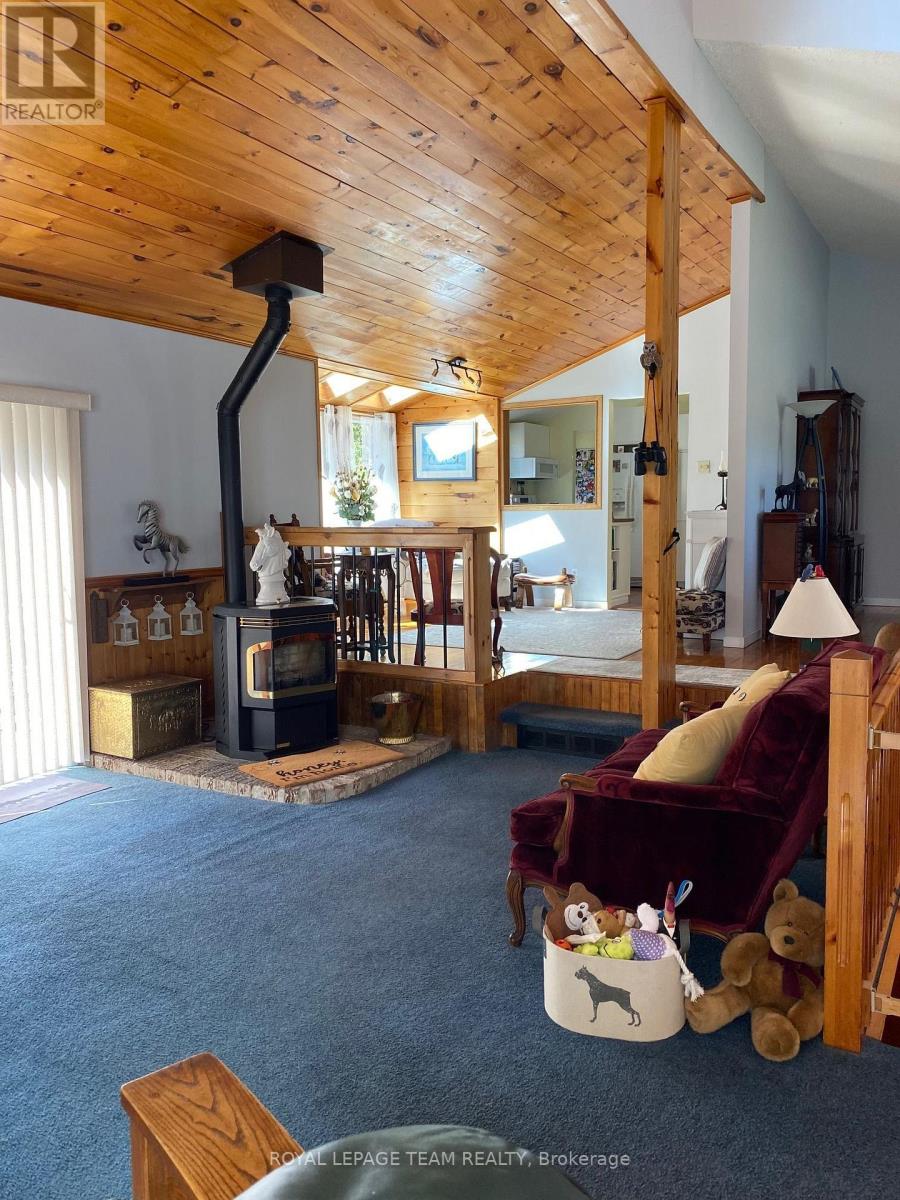 1663 Christina Crescent Property Photo 15