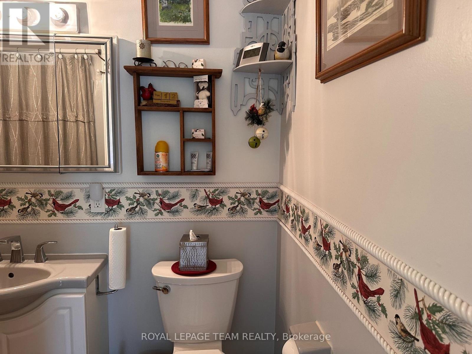 1663 Christina Crescent Property Photo 23