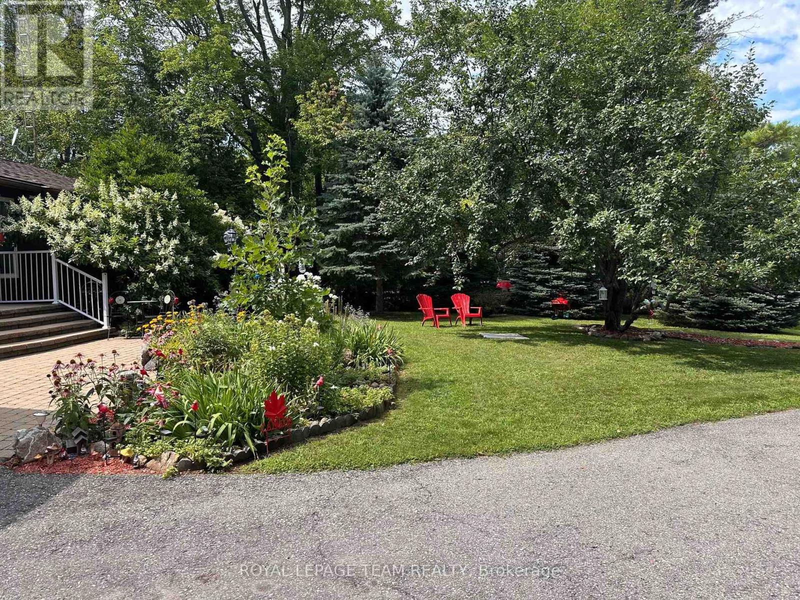 1663 Christina Crescent Property Photo 27