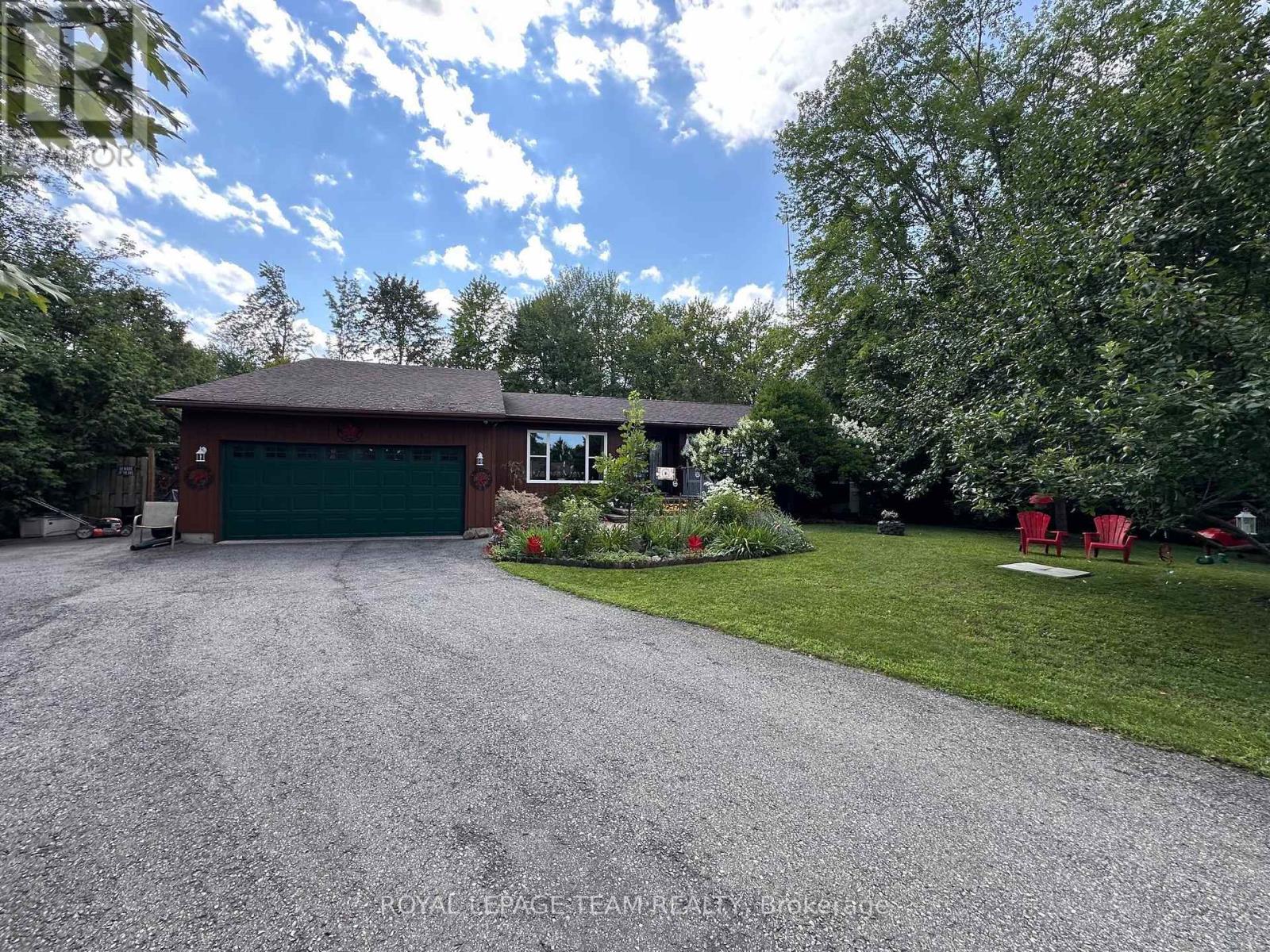 1663 Christina Crescent Property Photo 38