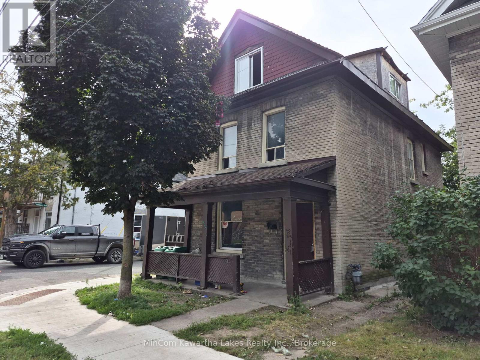 467 Albert Street Property Photo 1