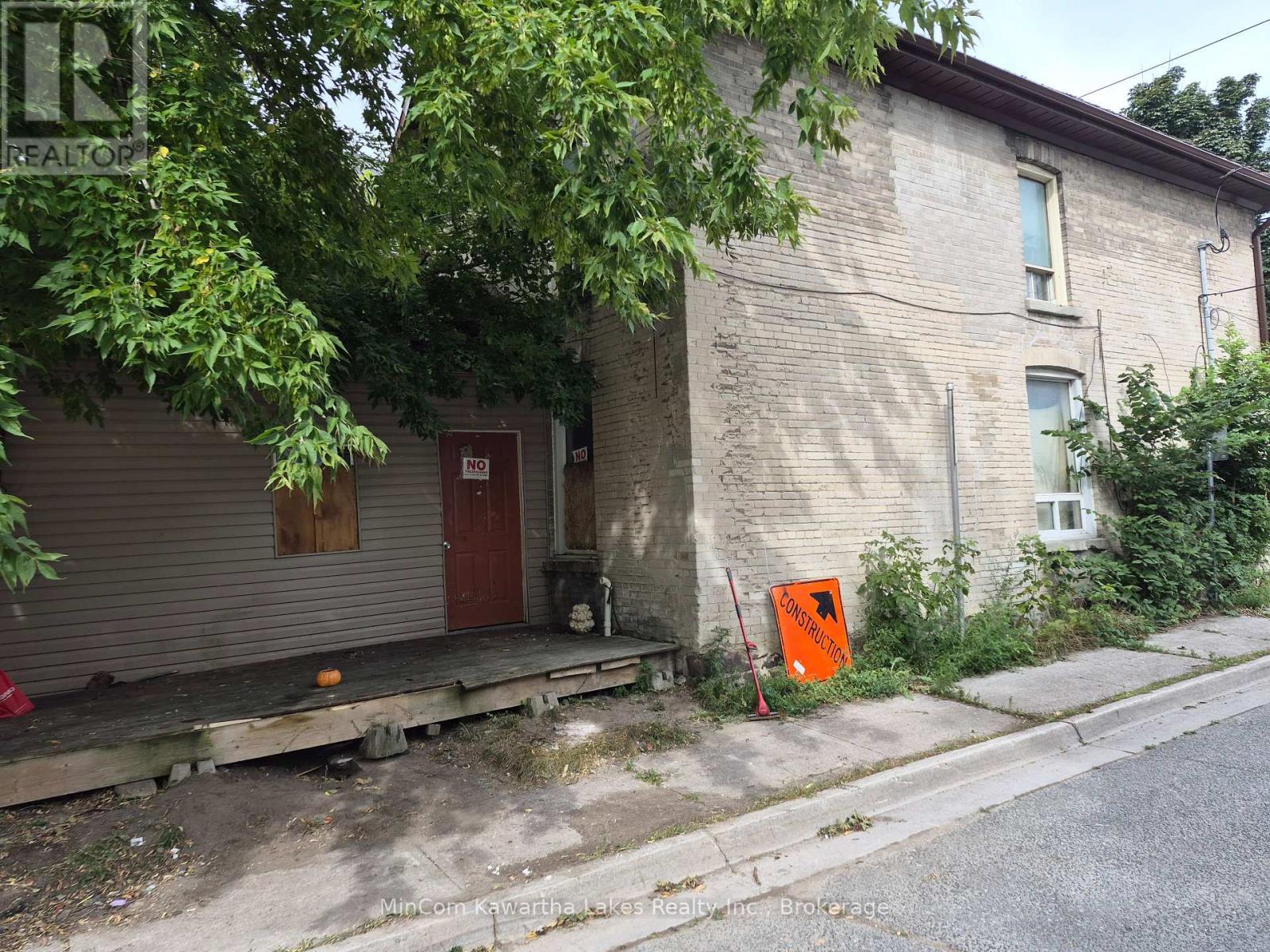 467 Albert Street Property Photo 3