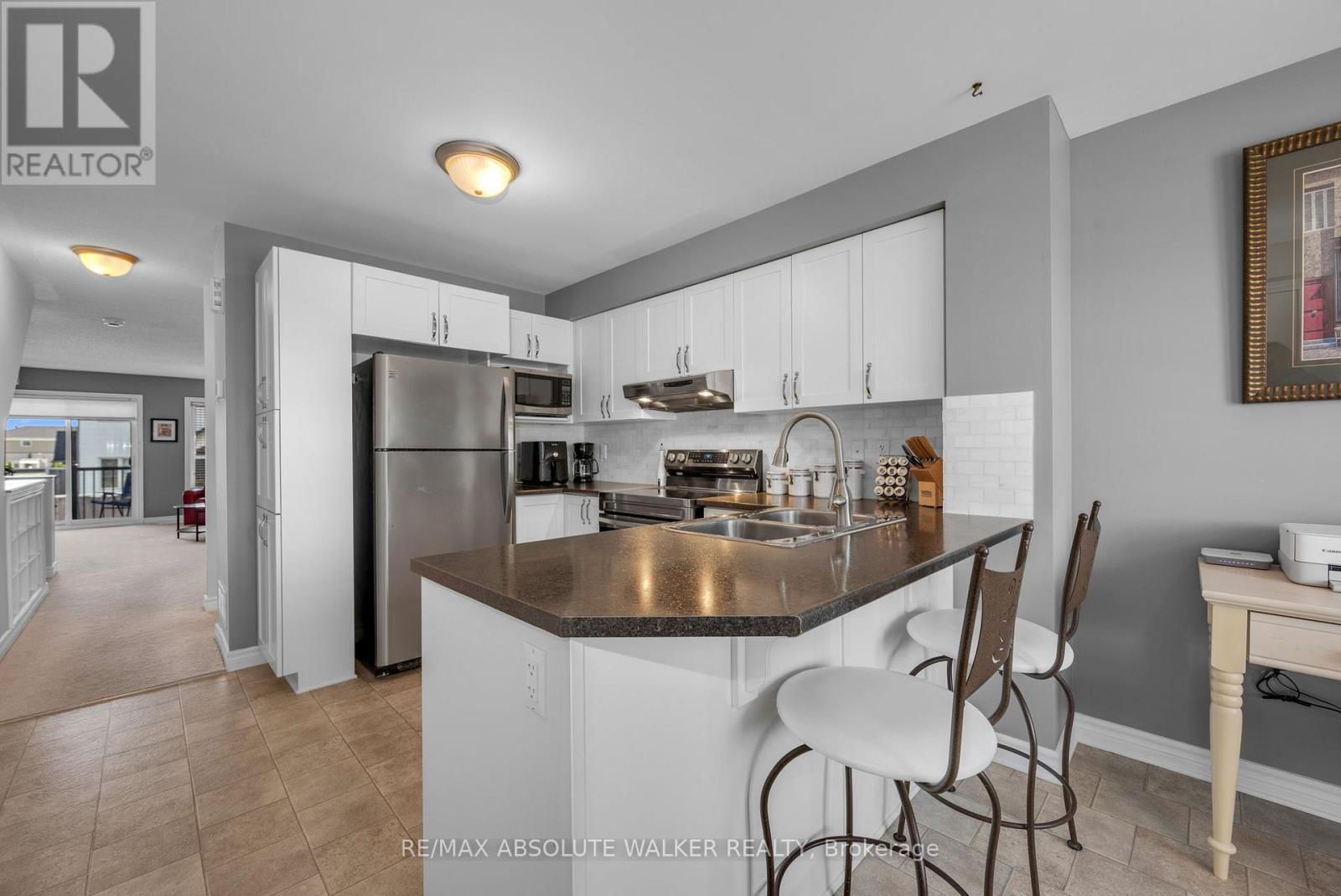 2414 Esprit Drive Property Photo 4
