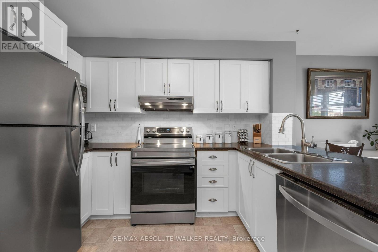 2414 Esprit Drive Property Photo 8