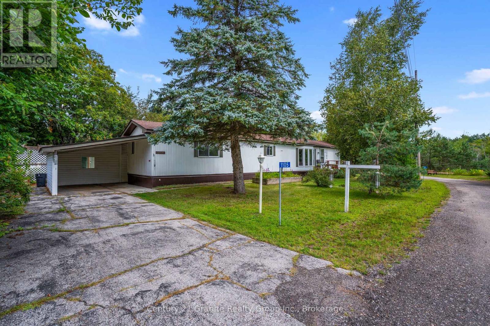 1105 EIGHTH LANE Property Photo 1