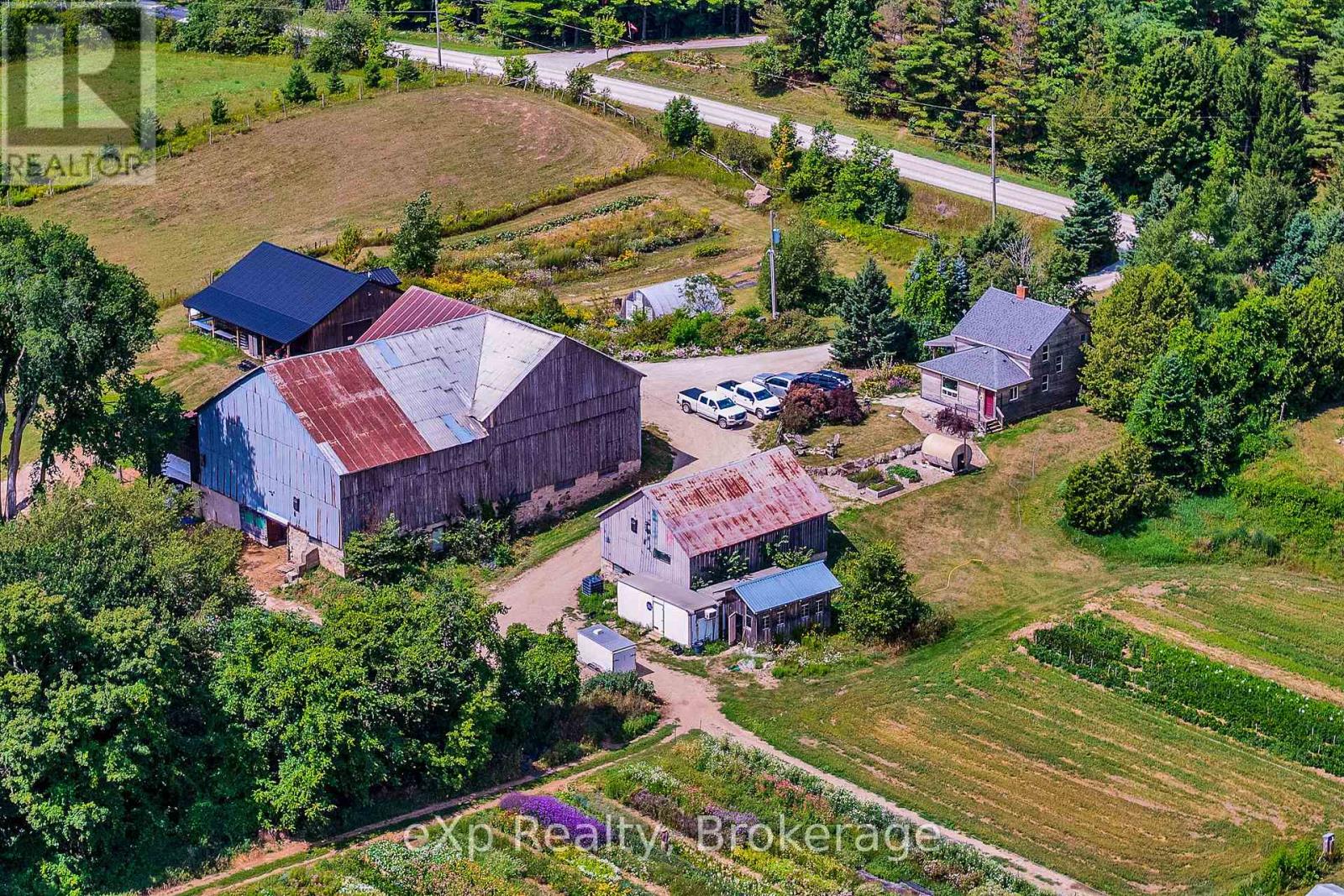 805092 Sideroad 25 Property Photo 45