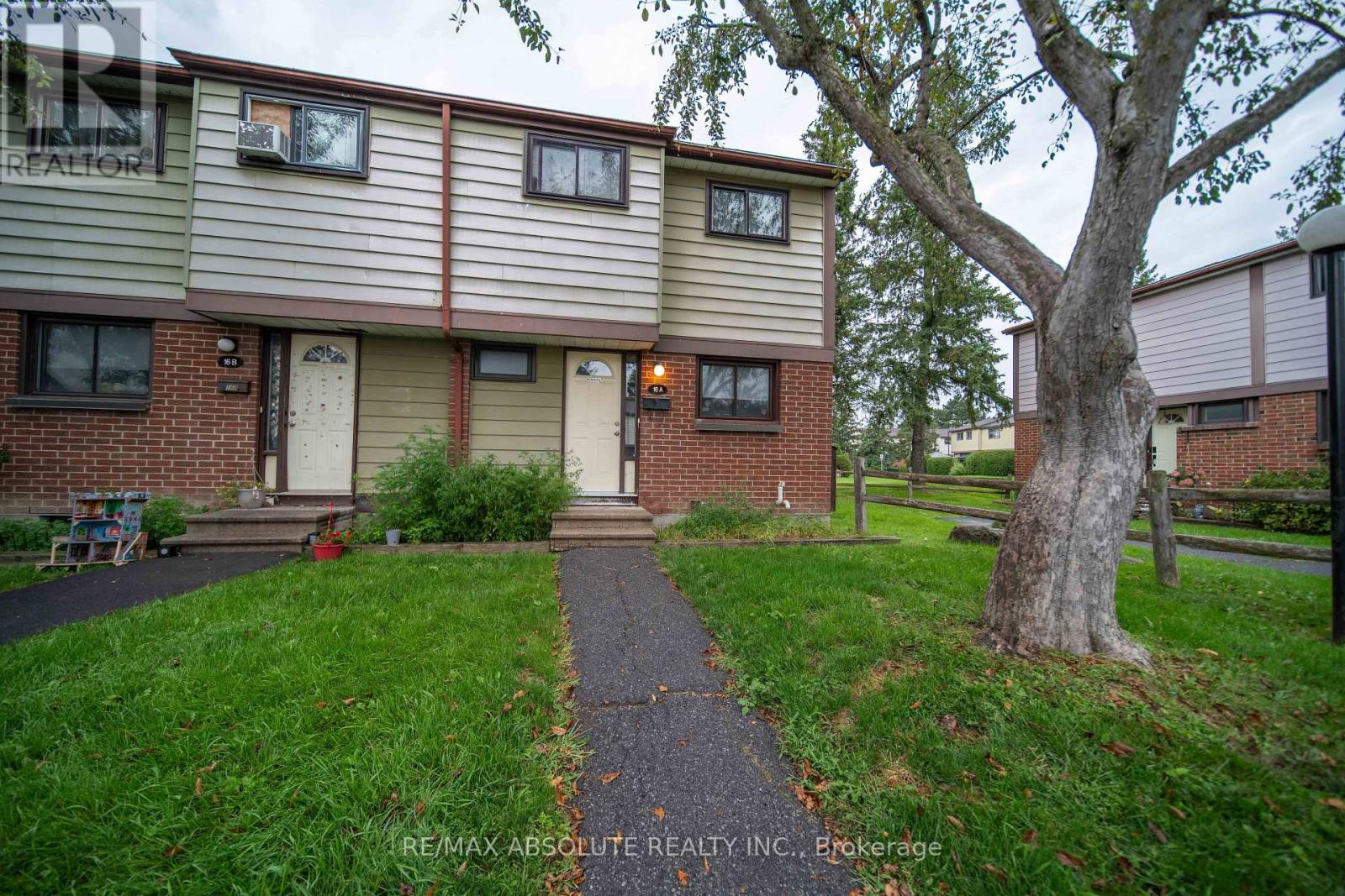 16 A KNOLLSBROOK DRIVE Property Photo 1