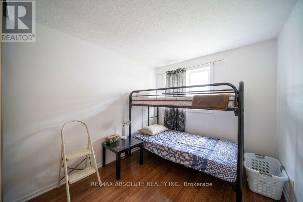 30 E Sonnet Crescent Property Photo 14