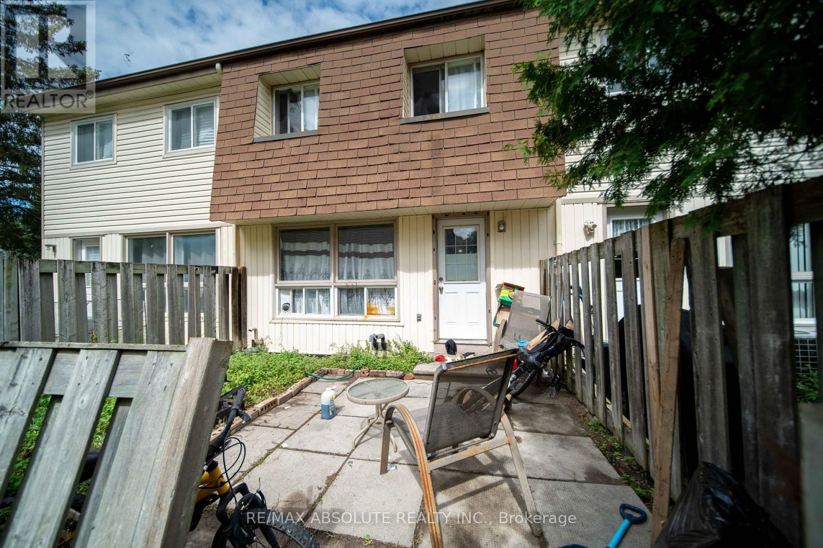 30 E Sonnet Crescent Property Photo 18