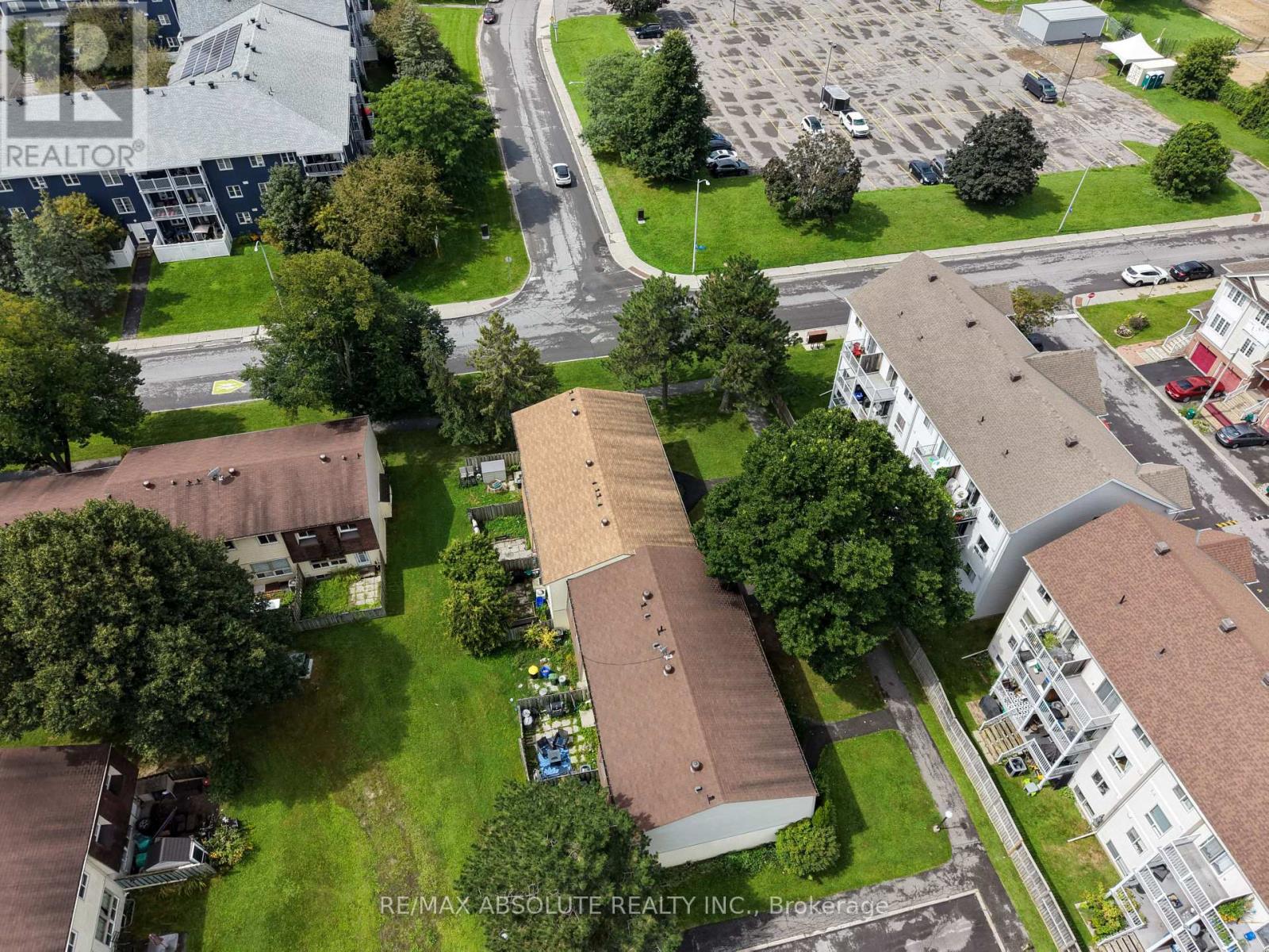 30 E Sonnet Crescent Property Photo 20