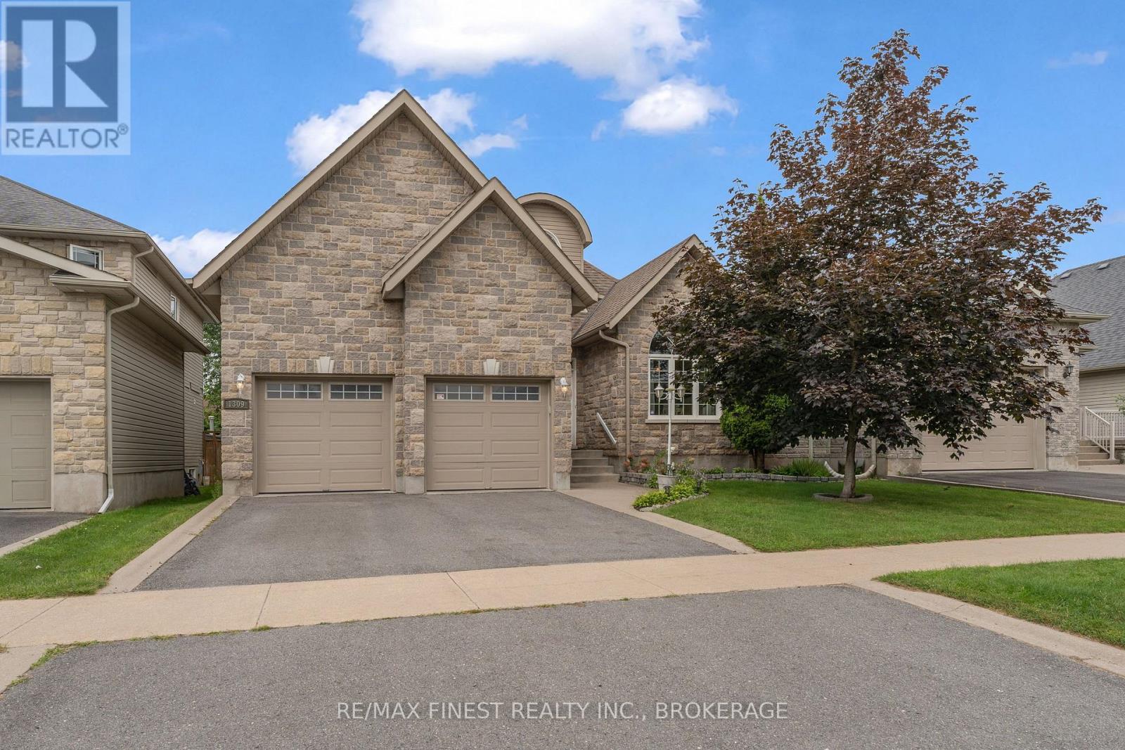 1309 Andersen Drive Property Photo 2