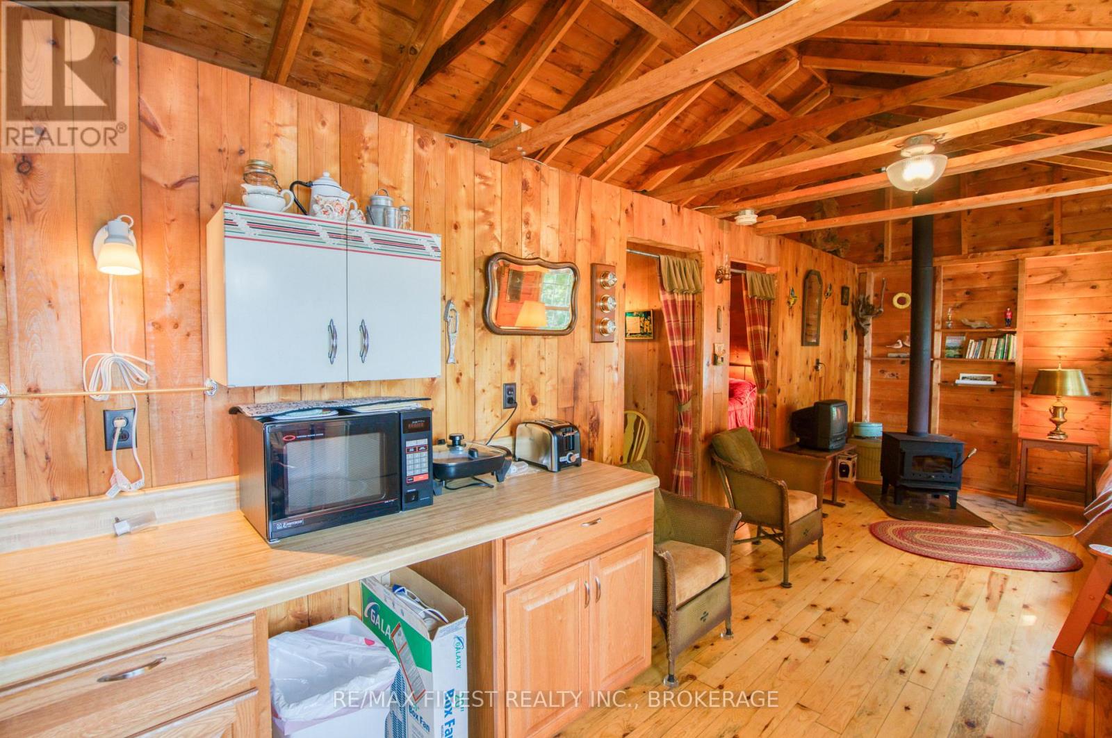 1041a Glass Lane Property Photo 10