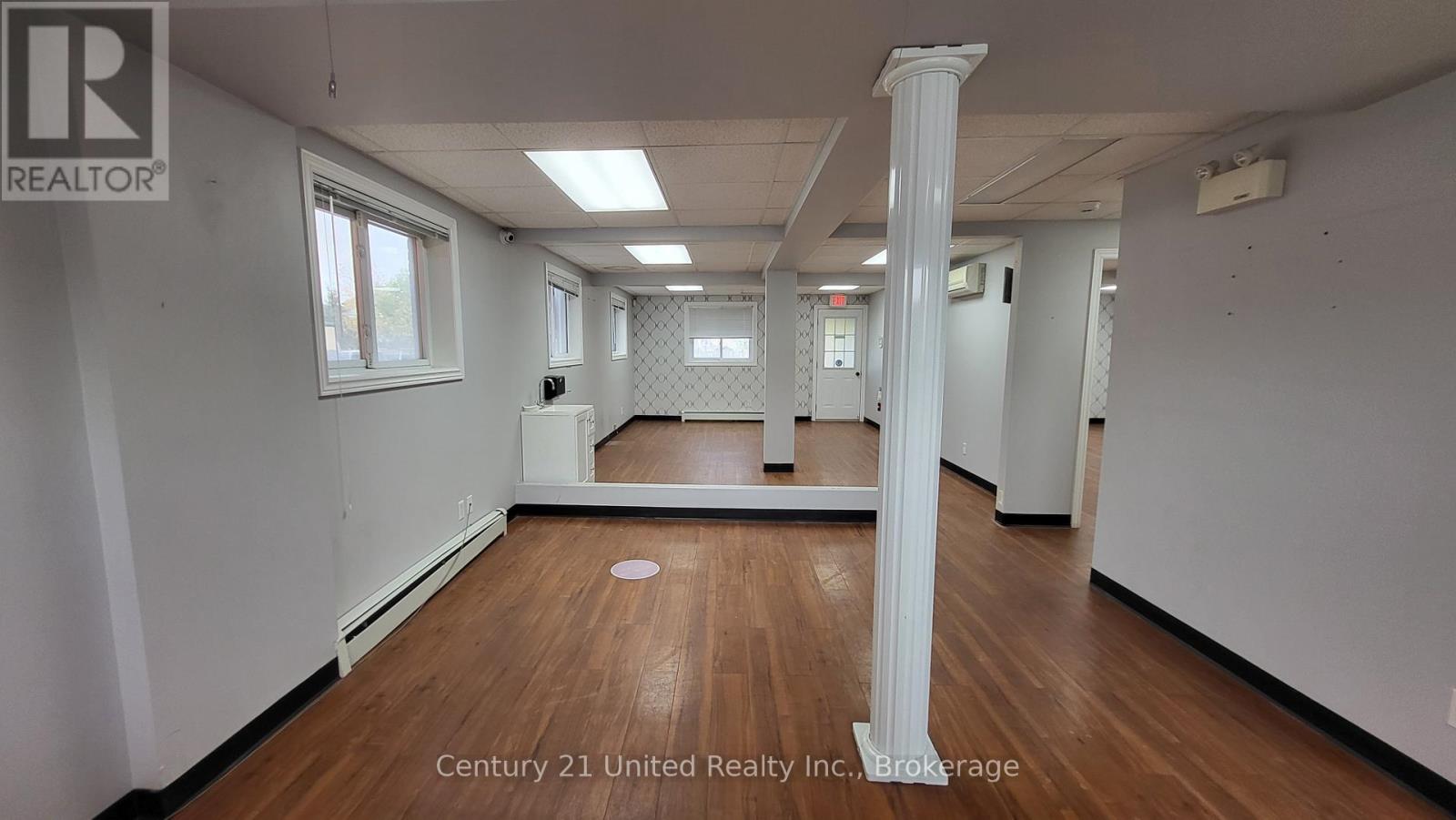 80 Hunter Street E Property Photo 2