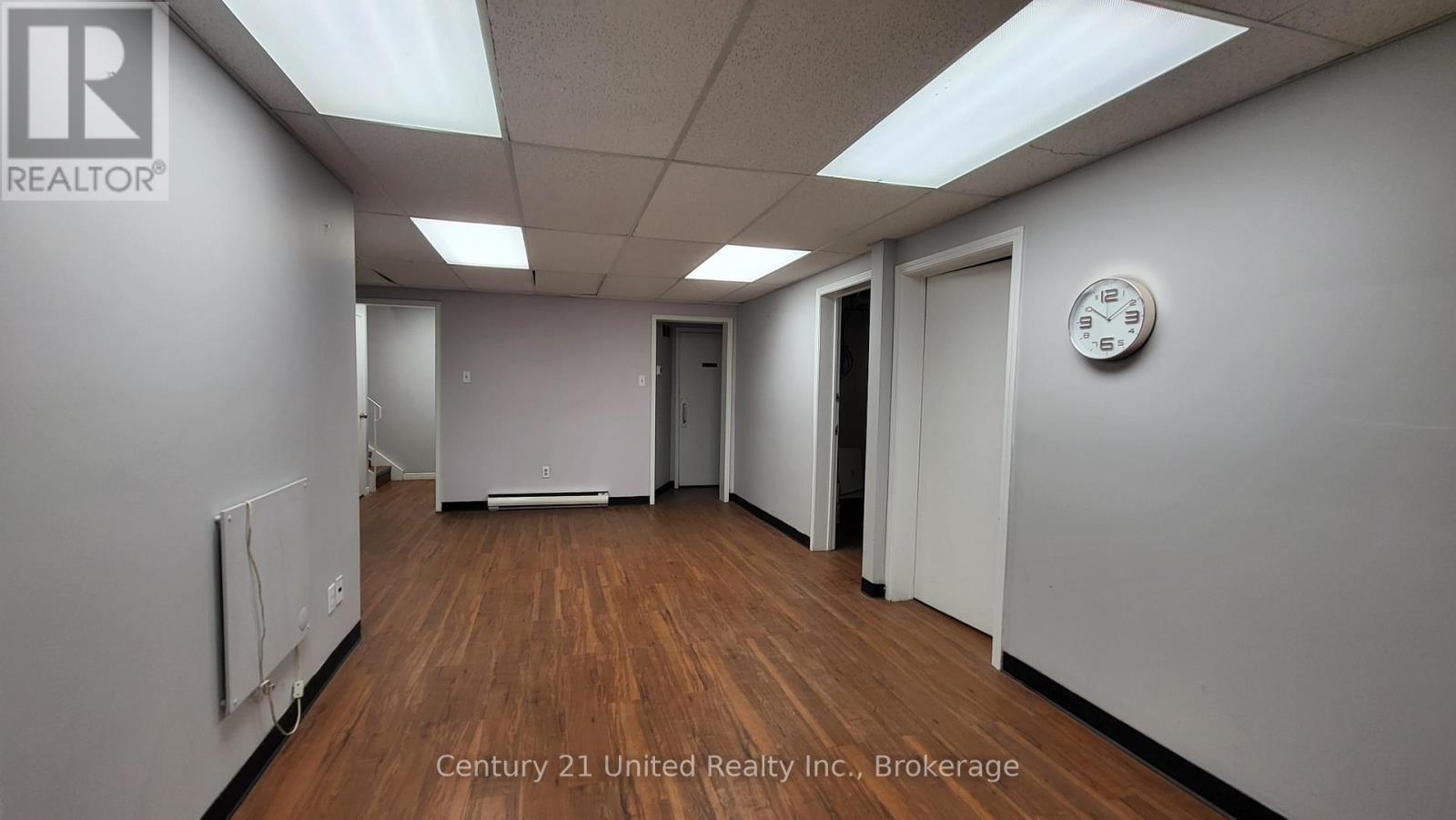 80 Hunter Street E Property Photo 12