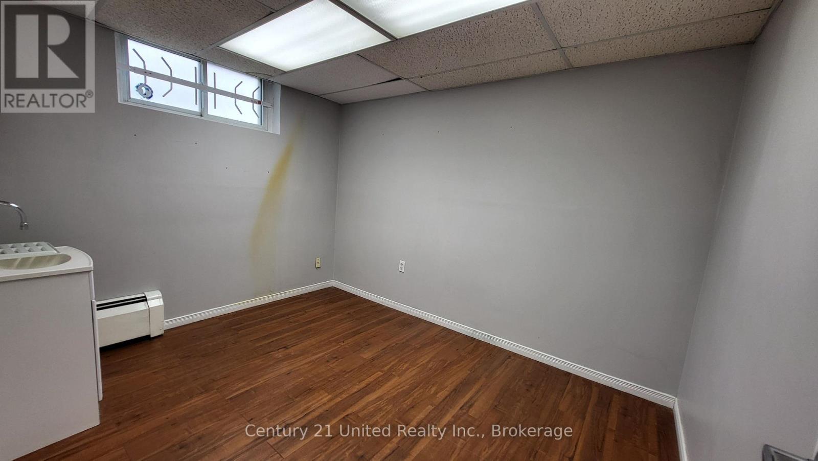 80 Hunter Street E Property Photo 18