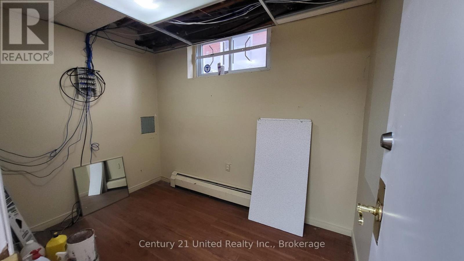 80 Hunter Street E Property Photo 20