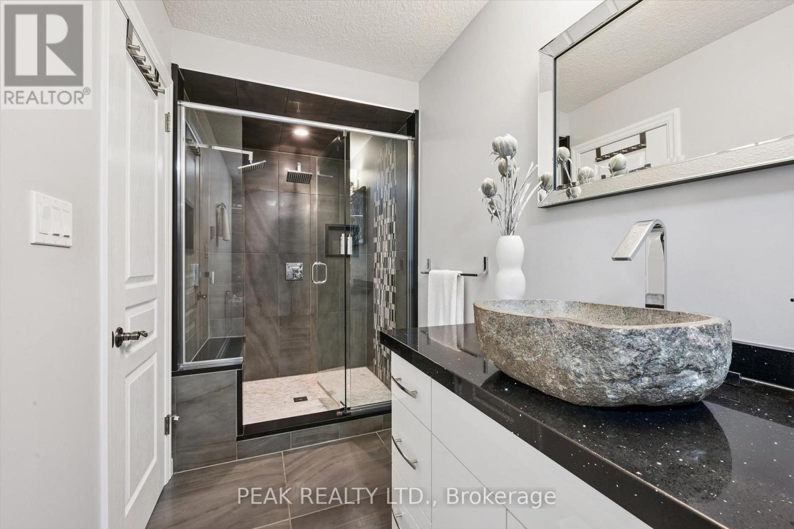 111 Oak Park Drive Property Photo 18