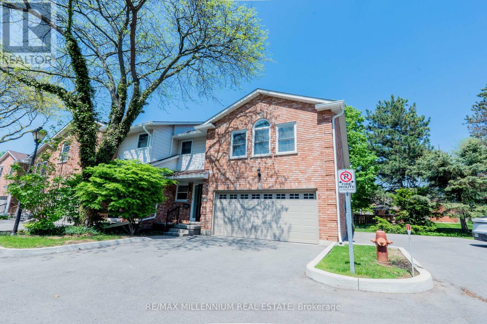 11 - 230 MEADOWBROOK DRIVE