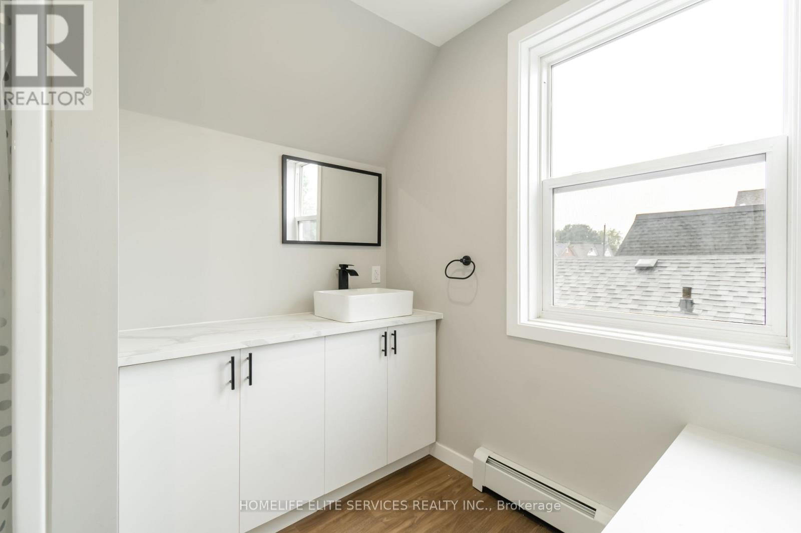 196 Second Avenue E Property Photo 37