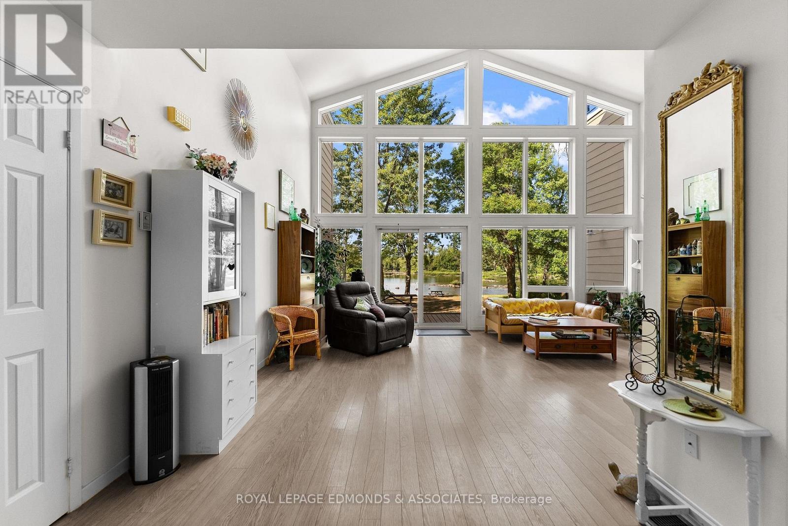 117 Blue Danube Way Property Photo 16