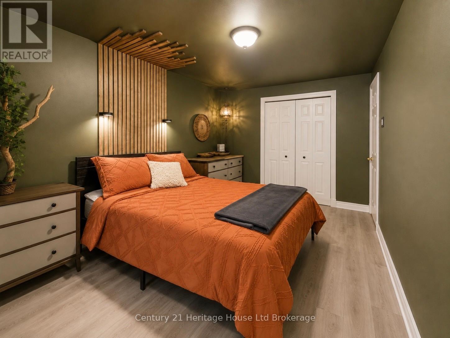A - 54 Frontenac Road Property Photo 22
