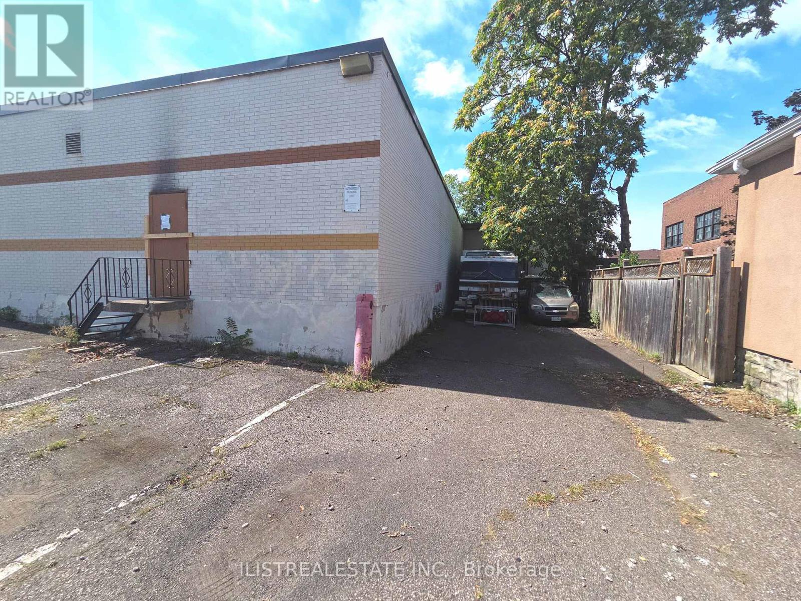 256 Gage Avenue S Property Photo 9