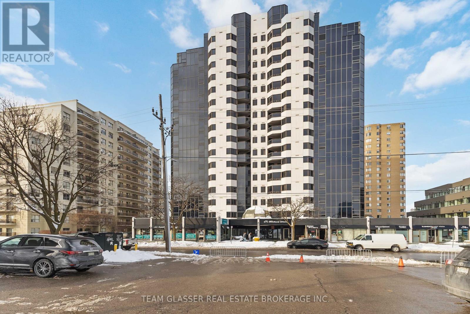 1211 - 675 RICHMOND STREET Property Photo 1