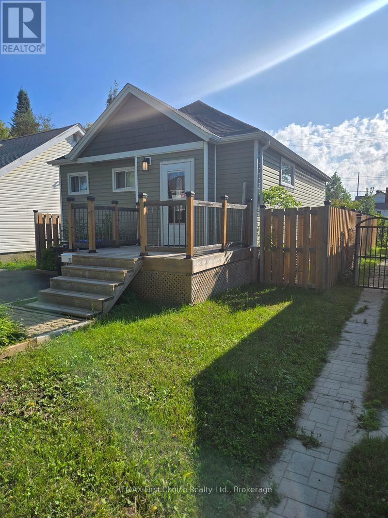 734 Franklin Street S Property Photo 3