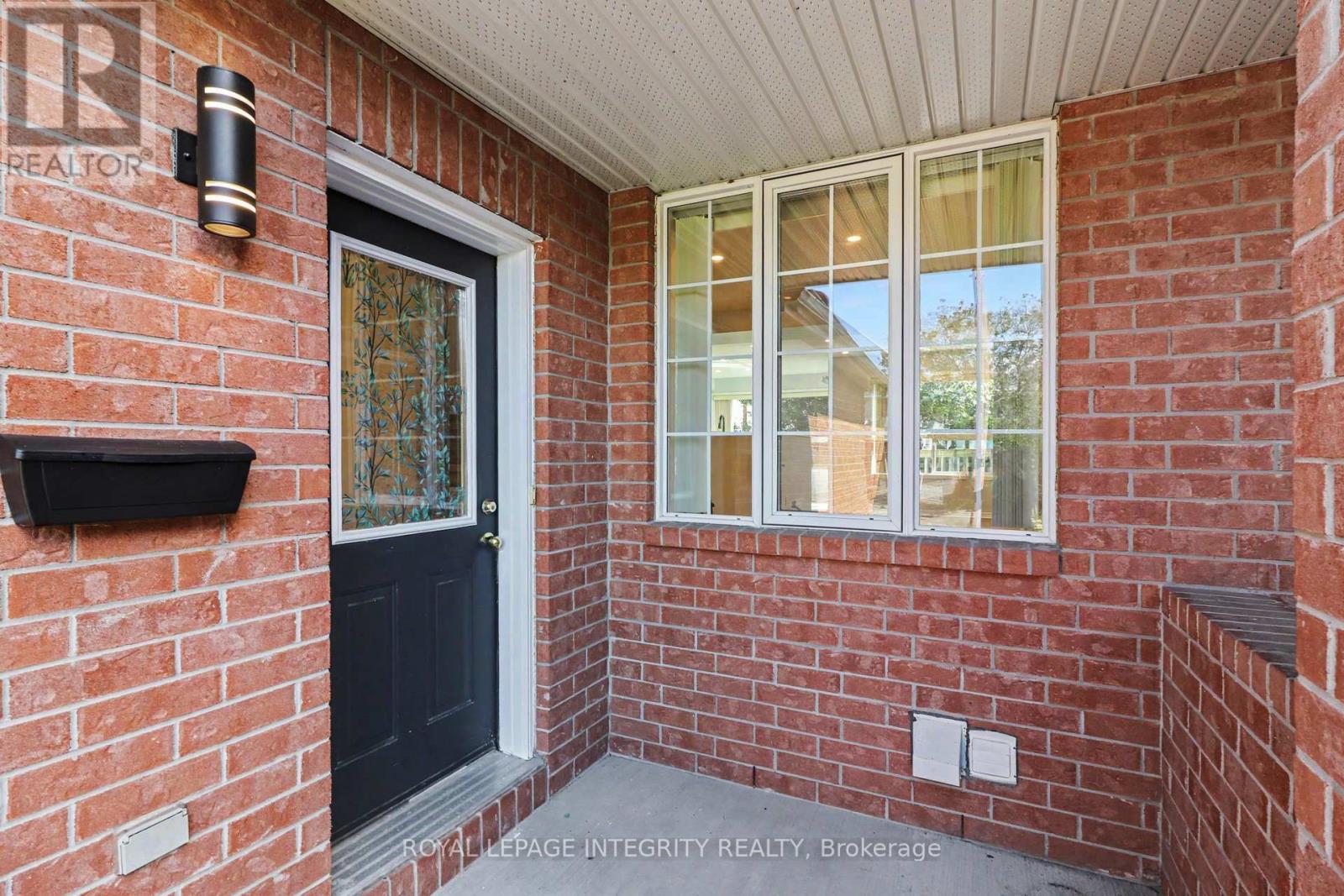15 Angus Drive Property Photo 2