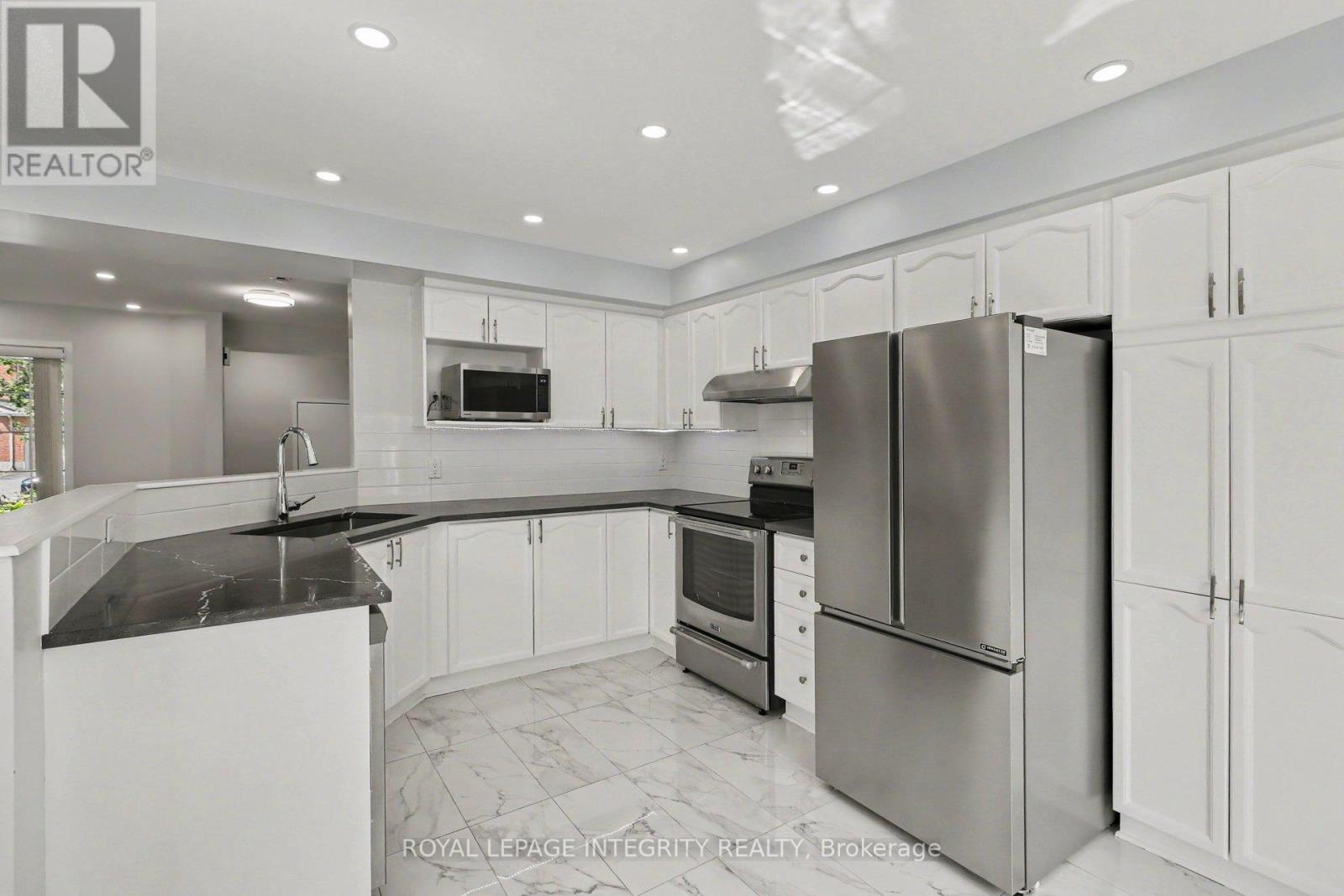 15 Angus Drive Property Photo 12