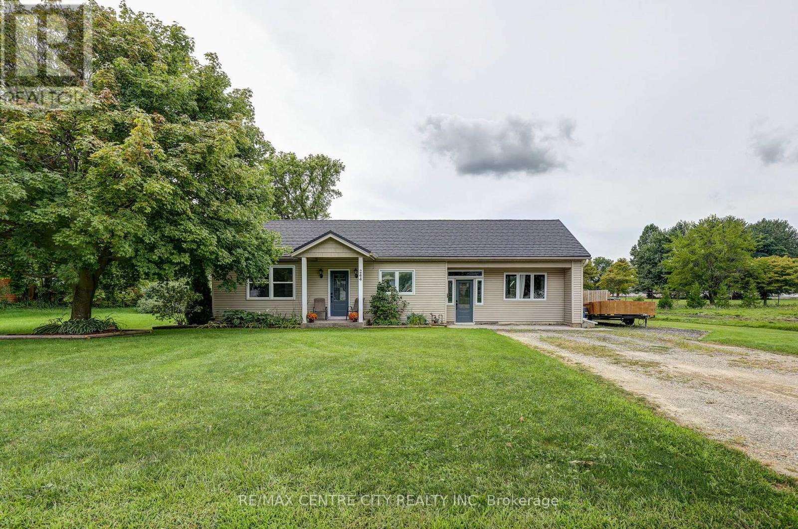 244 Currie Road Property Photo 2