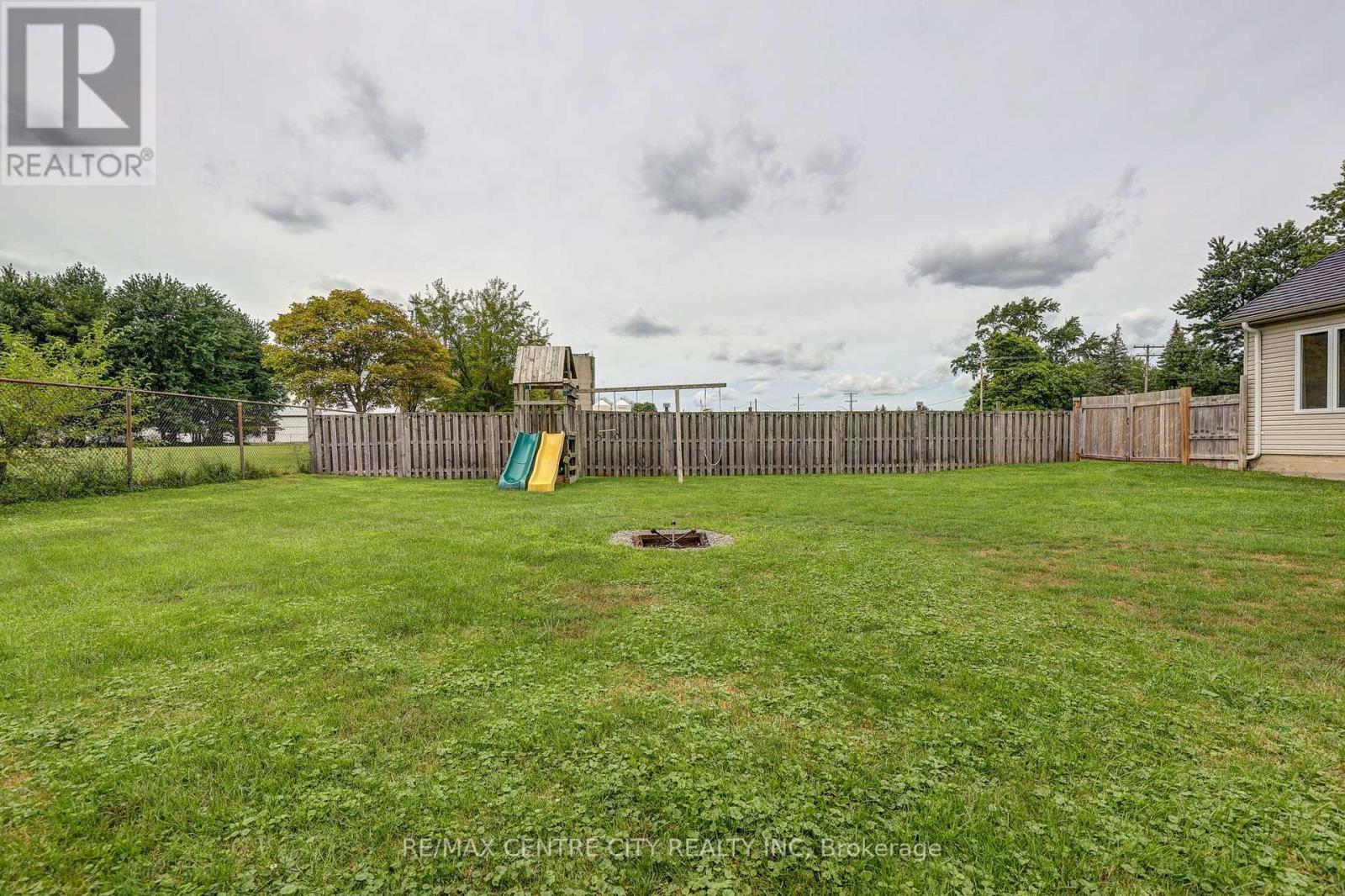 244 Currie Road Property Photo 6
