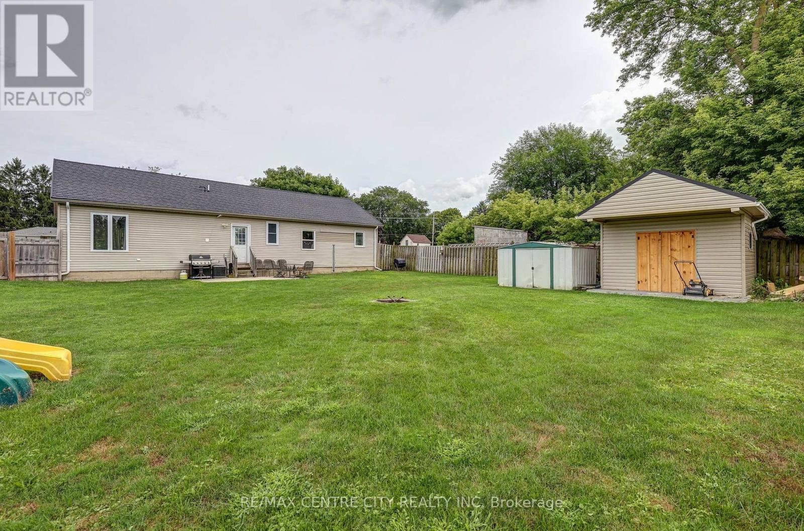 244 Currie Road Property Photo 8