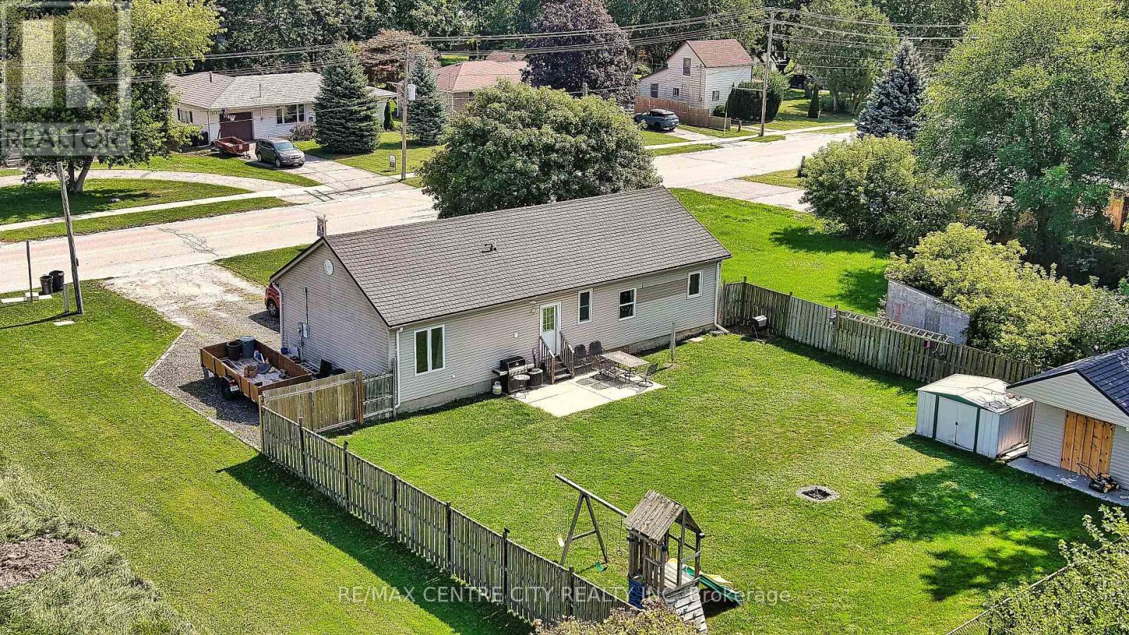244 Currie Road Property Photo 11