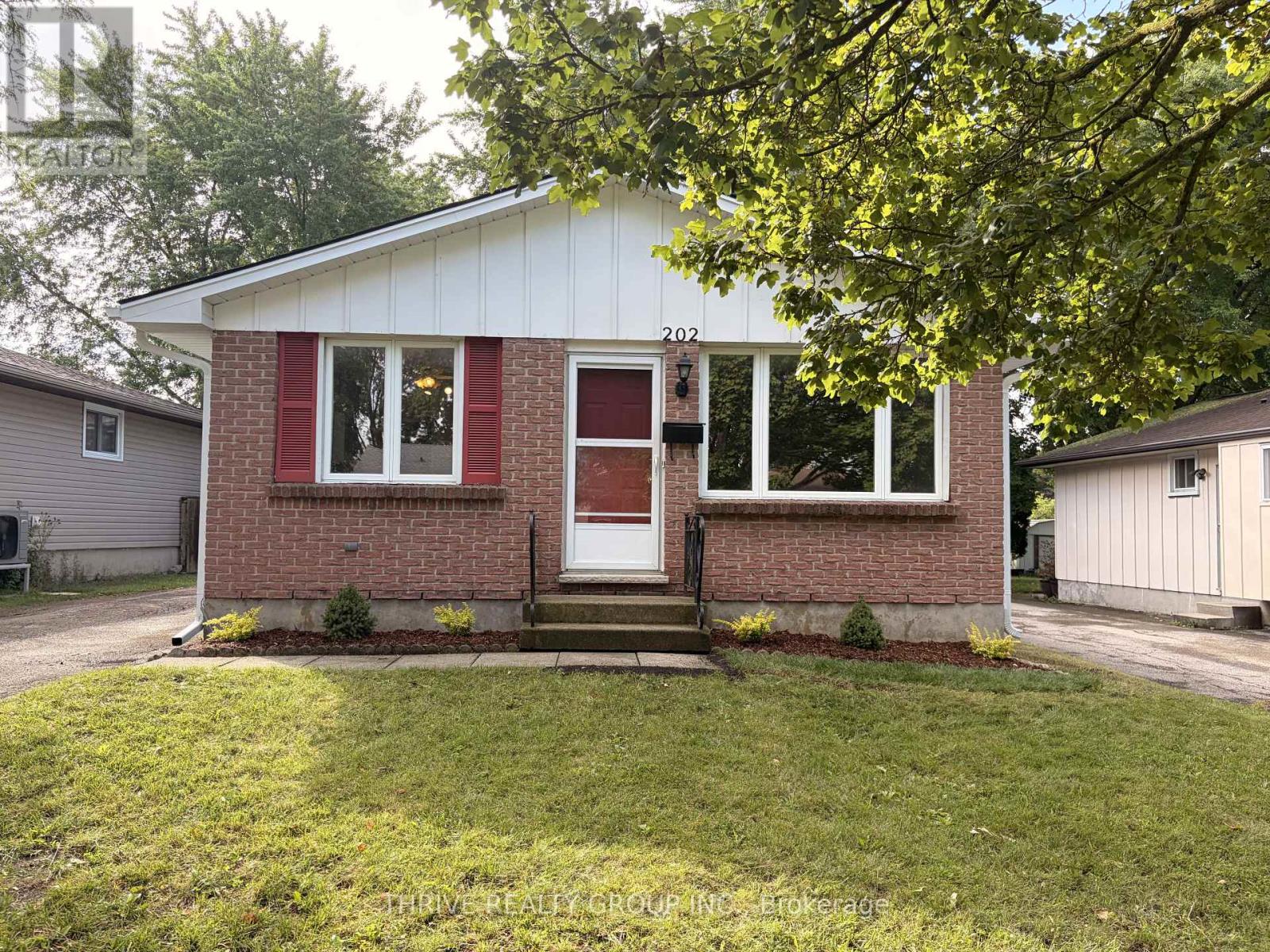 202 MURIEL CRESCENT Property Photo 1