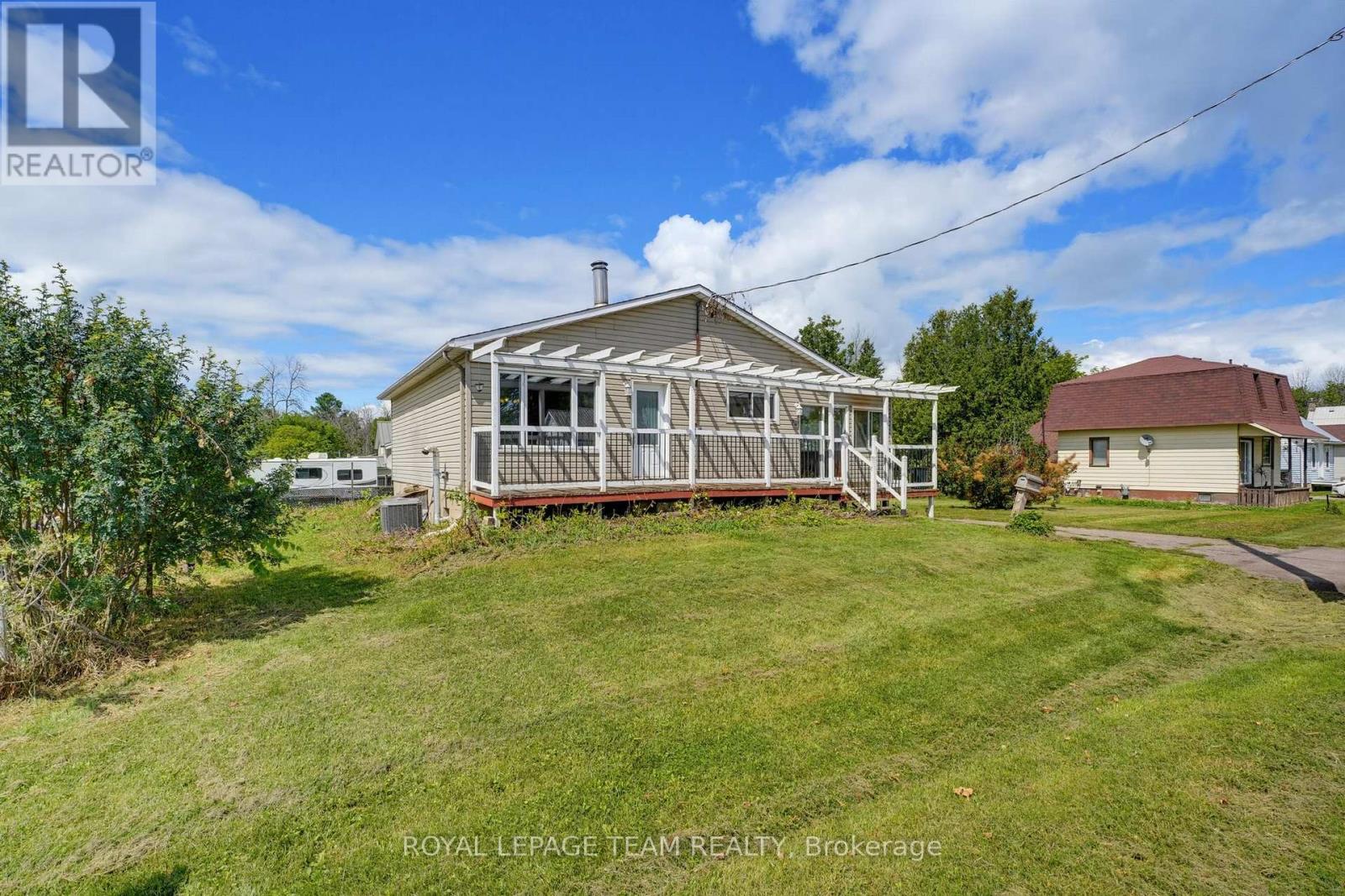 550 GIROUX STREET