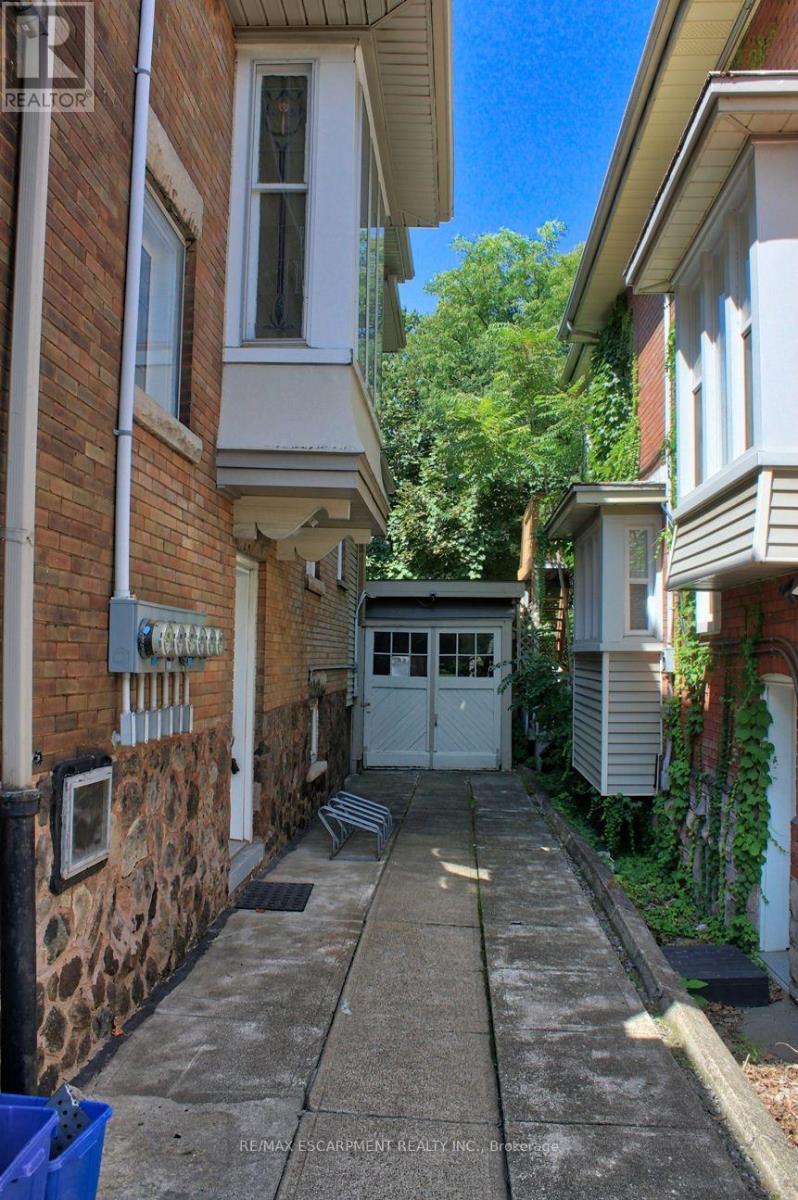 22 Blake Street Property Photo 43