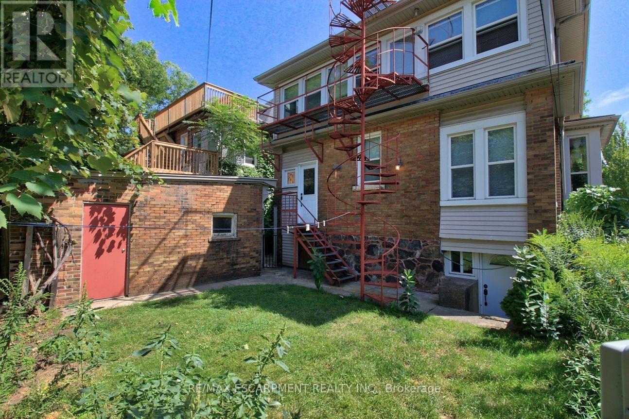 22 Blake Street Property Photo 47