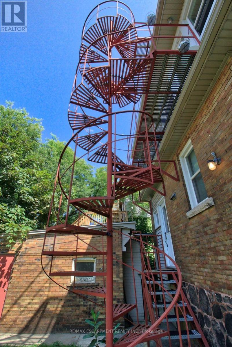 22 Blake Street Property Photo 49